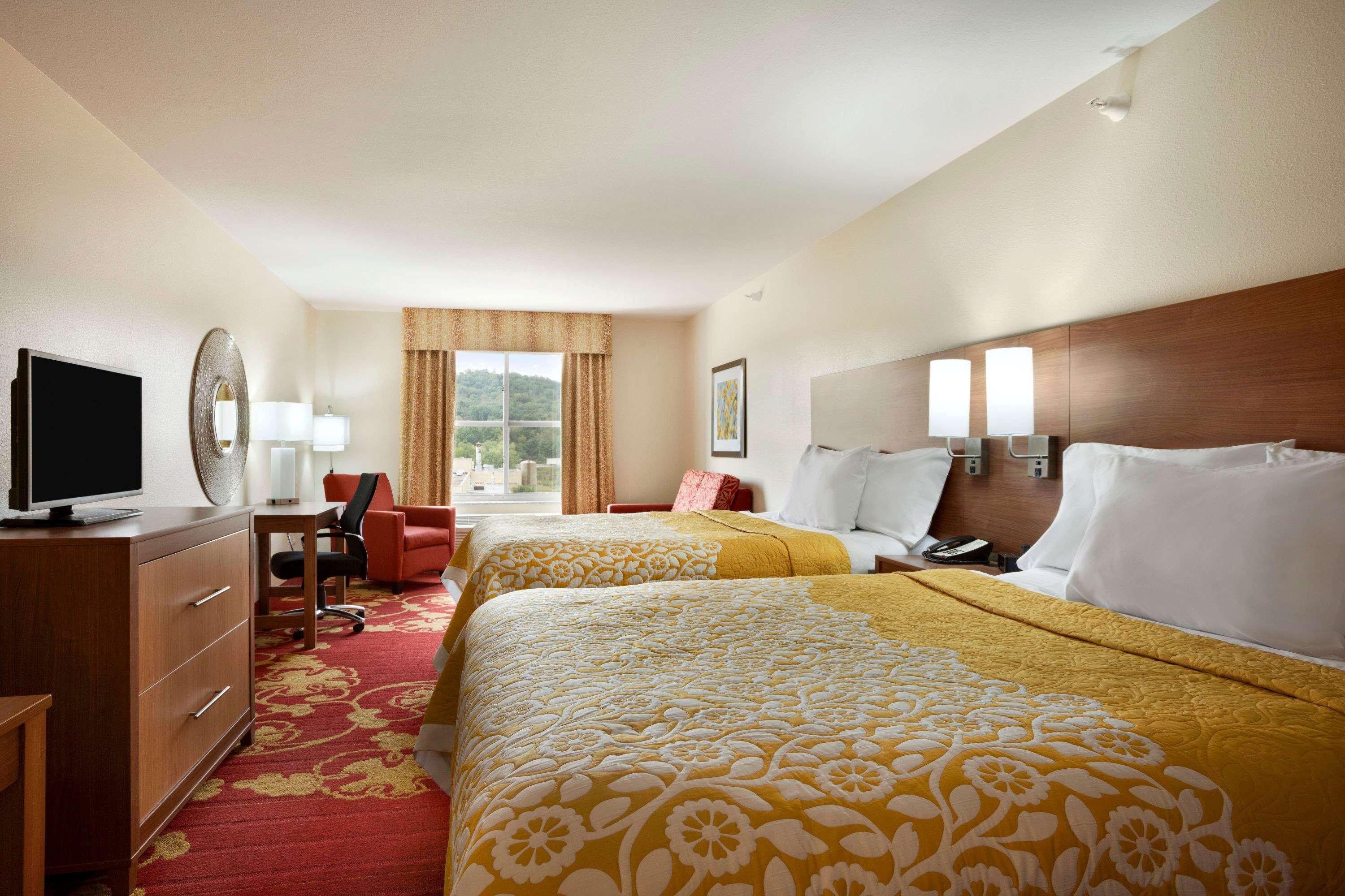 Hotel Days & By Wyndham Caldwell